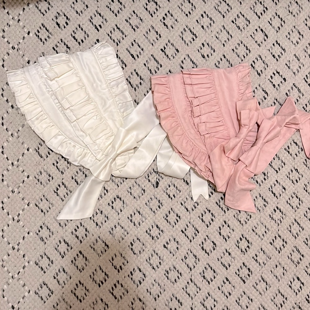 Lolita Bonnet ivory and pink
